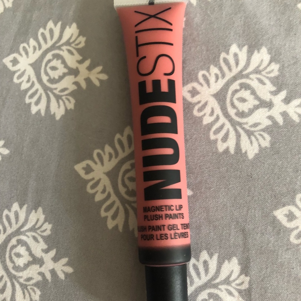 Nudestix magnetic lip plush paints